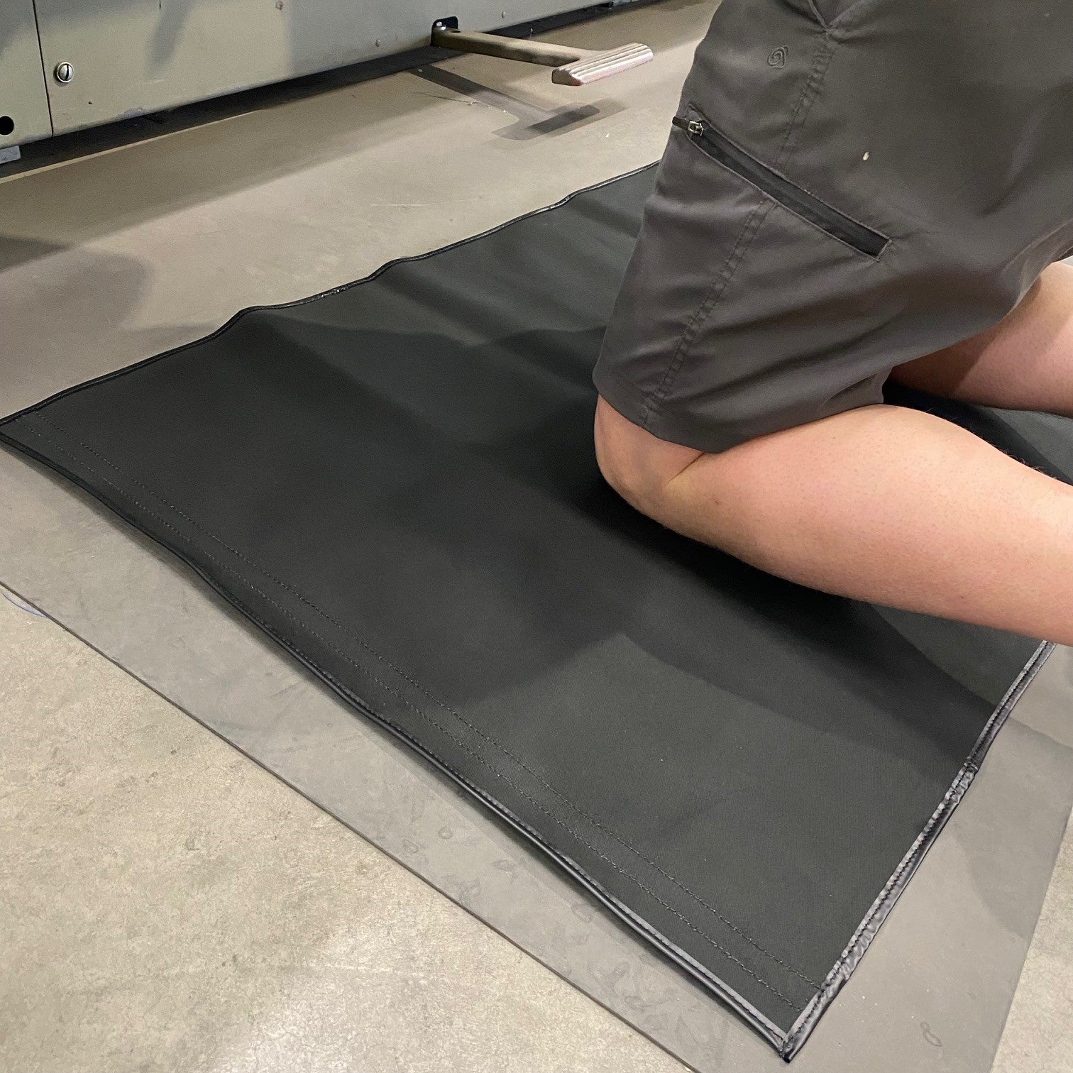 Engineering Table Mat Waterproof Tradesman Work Mats – Surface Protection for Customer Homes ...